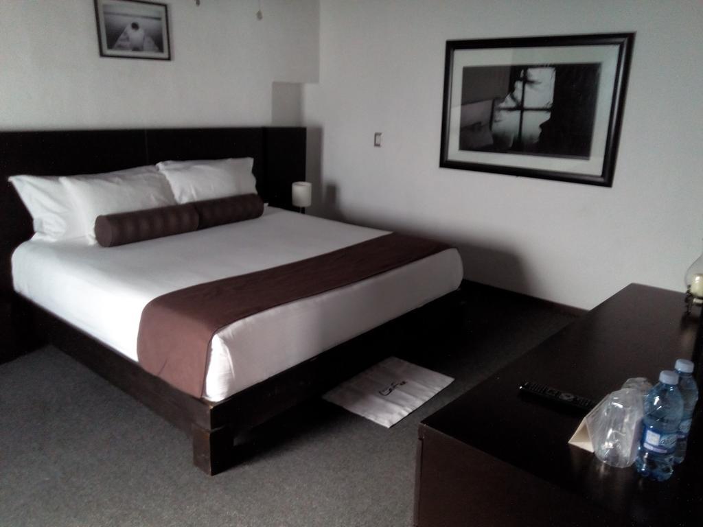 Kuku Ruku Hotel Queretaro Luaran gambar